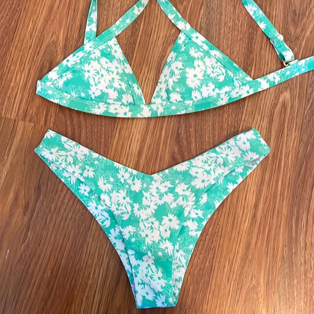 KULANI KINIS green floral padded bikini size xs/a